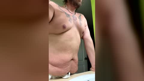 Snapshot of 2dirtyhillbillies chatting on 05/01/26, 10:42 ThrillBilly online show from 05/01/26, 10:42