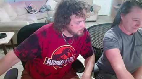 Snapshot of 2dirtyhillbillies chatting on 06/10/26, 01:06 ThrillBilly online show from 06/10/26, 01:06