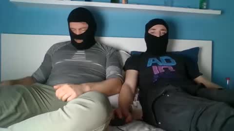 Snapshot of 2frenchfriends chatting on 01/10/25, 10:04 2frenchfriends online show from 01/10/25, 10:04