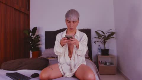 Snapshot of 2gays_1straight chatting on 01/31/25, 08:01 David and Yoel online show from 01/31/25, 08:01