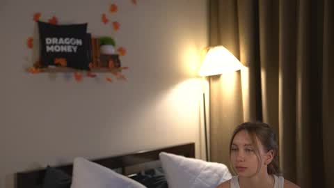 Elley  online show from 11/05/25, 06:57