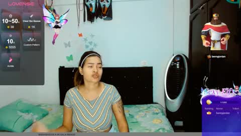 Snapshot of 2girls__dream chatting on 12/19/24, 10:56 samantha sharon online show from 12/19/24, 10:56