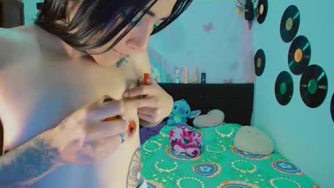 Snapshot of 2girls__dream chatting on 11/01/25, 08:16 samantha sharon online show from 11/01/25, 08:16