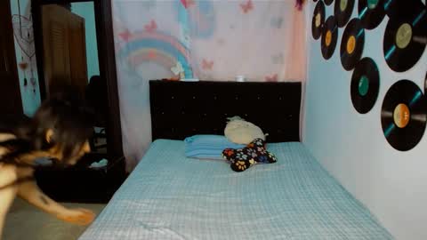 Snapshot of 2girls__dream chatting on 02/13/26, 09:38 samantha sharon online show from 02/13/26, 09:38