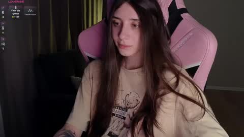 Lina       free control in pvt online show from 04/01/26, 08:06