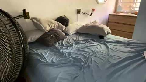 2littlefox online show from 01/30/25, 05:17