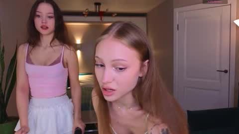 kittens team - Sandra and Kim  online show from 03/11/26, 04:02