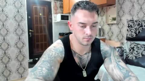 Snapshot of 2sexymuscles chatting on 10/20/25, 08:20 2sexymuscles online show from 10/20/25, 08:20