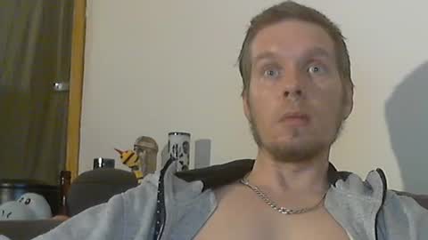 Snapshot of 2small4you83 chatting on 12/18/24, 06:14 2small4you83 online show from 12/18/24, 06:14