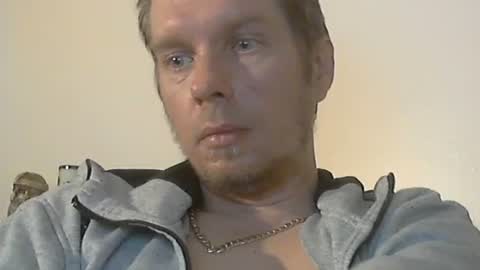 Snapshot of 2small4you83 chatting on 12/28/24, 10:25 2small4you83 online show from 12/28/24, 10:25