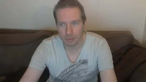 2small4you83 online show from 01/14/26, 01:55