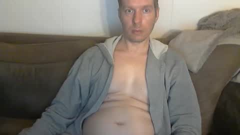 2small4you83 online show from 03/09/26, 10:52