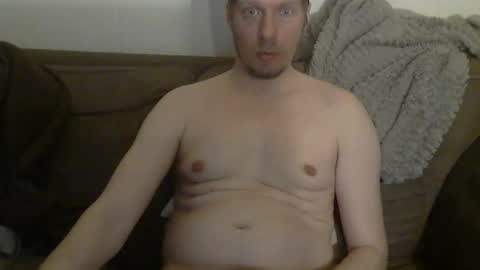 2small4you83 online show from 03/31/26, 12:56