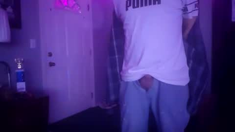 Snapshot of 2stroke82 chatting on 01/13/25, 10:03 2stroke82 online show from 01/13/25, 10:03