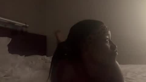 Snapshot of 304divinekarma chatting on 11/12/25, 07:42 GamerBaddieLux online show from 11/12/25, 07:42