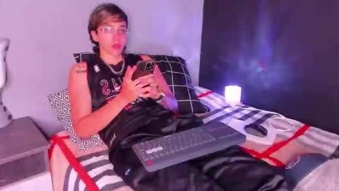 Snapshot of 360enmedallo chatting on 10/19/25, 06:47 360enmedallo online show from 10/19/25, 06:47