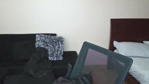 Snapshot of 3badweed3 chatting on 02/03/25, 10:32 Sam online show from 02/03/25, 10:32