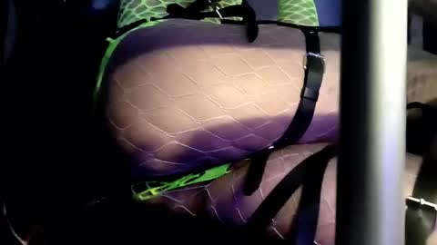 Snapshot of 3supman3 chatting on 10/02/25, 01:12 1 online show from 10/02/25, 01:12