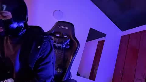 E V I L online show from 07/03/26, 08:04