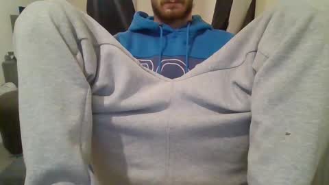 420feetloverr420 online show from 10/24/25, 02:41