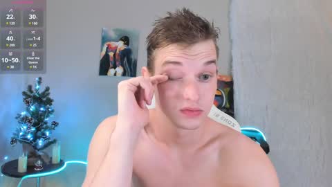 Snapshot of 4ever_dude chatting on 12/22/24, 03:44 Andrew online show from 12/22/24, 03:44