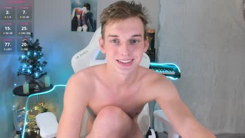 Snapshot of 4ever_dude chatting on 12/29/24, 09:39 Andrew online show from 12/29/24, 09:39