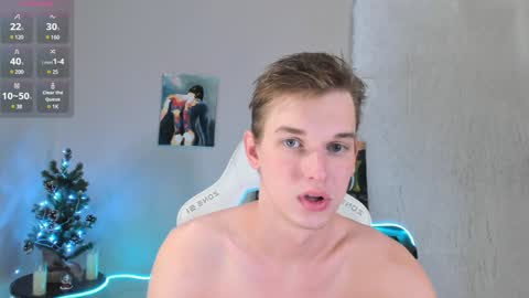 Snapshot of 4ever_dude chatting on 01/06/25, 03:09 Andrew online show from 01/06/25, 03:09