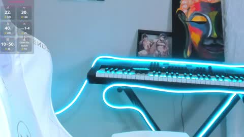 Snapshot of 4ever_dude chatting on 02/08/25, 11:44 Andrew online show from 02/08/25, 11:44