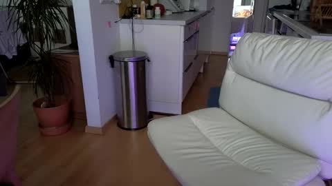 4rjun4 online show from 09/29/25, 05:45