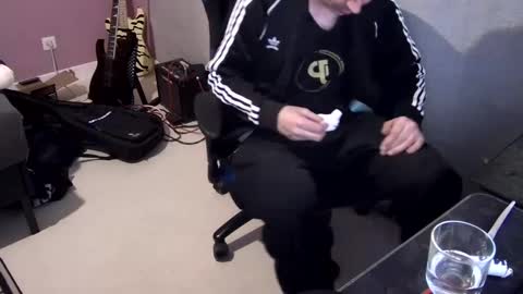 Larese Carlo online show from 02/03/25, 06:49