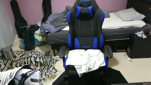 Larese Carlo online show from 03/13/26, 02:18