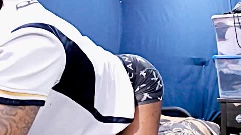 Tettaz GetitJusy4ya online show from 11/18/25, 05:01