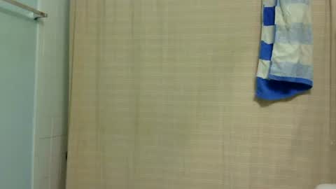 Snapshot of 5m0o74a55 chatting on 01/17/25, 01:36 5m0o74a55 online show from 01/17/25, 01:36