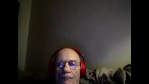 Zeus online show from 11/10/25, 11:42