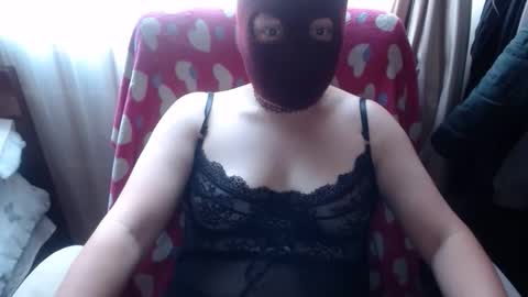 Snapshot of 666maskgirl chatting on 03/11/26, 05:19 SHANNON online show from 03/11/26, 05:19