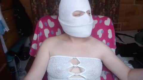 Snapshot of 666maskgirl chatting on 03/17/26, 05:27 SHANNON online show from 03/17/26, 05:27