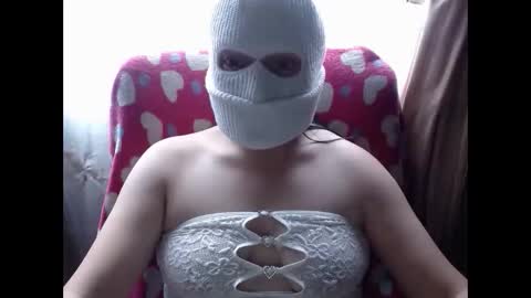 Snapshot of 666maskgirl chatting on 05/12/26, 05:10 SHANNON online show from 05/12/26, 05:10