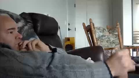 Snapshot of 66bear chatting on 10/13/25, 04:07 66bear online show from 10/13/25, 04:07