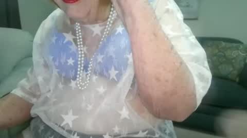 Snapshot of 66missy chatting on 11/01/25, 01:02 Missy online show from 11/01/25, 01:02