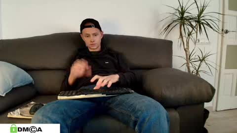 chico online show from 03/10/25, 09:32