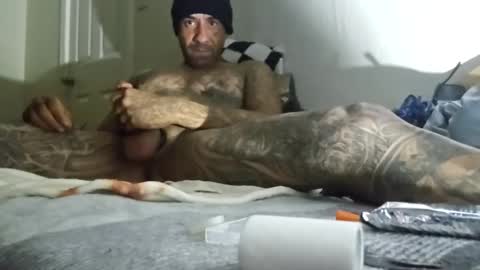 Snapshot of 69dick_fitzwell69 chatting on 12/11/24, 01:05 HUGH G RECTION online show from 12/11/24, 01:05