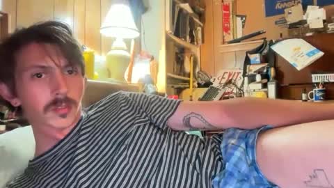 Snapshot of 69j0hndo chatting on 09/10/25, 12:32 FUCKR online show from 09/10/25, 12:32