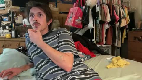 Snapshot of 69j0hndo chatting on 10/19/25, 10:49 FUCKR online show from 10/19/25, 10:49