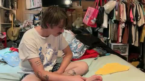 Snapshot of 69j0hndo chatting on 10/22/25, 09:53 FUCKR online show from 10/22/25, 09:53