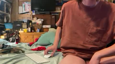 Snapshot of 69j0hndo chatting on 11/26/25, 03:46 FUCKR online show from 11/26/25, 03:46