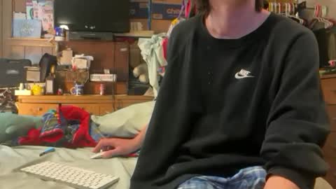 Snapshot of 69j0hndo chatting on 12/17/25, 09:59 FUCKR online show from 12/17/25, 09:59