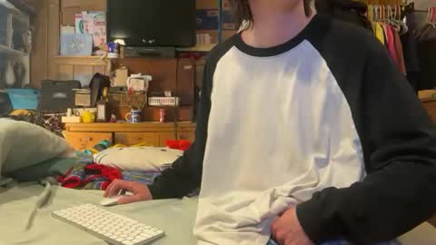 Snapshot of 69j0hndo chatting on 12/18/25, 10:54 FUCKR online show from 12/18/25, 10:54