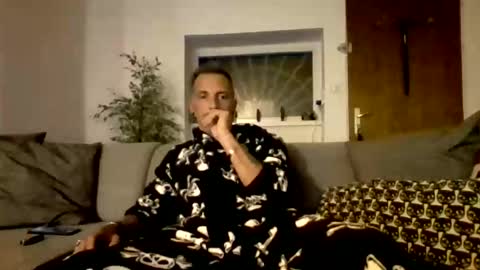 Num online show from 11/23/25, 06:19