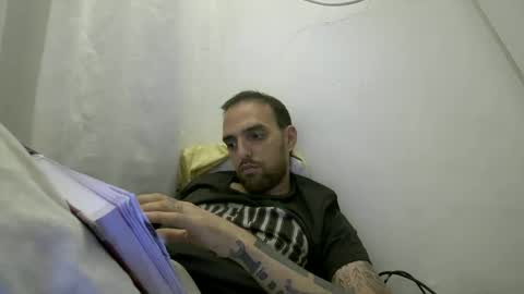 Snapshot of 6sundros chatting on 10/03/25, 06:16 Suny online show from 10/03/25, 06:16