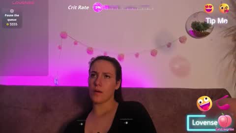 Snapshot of 777_milu chatting on 10/18/25, 11:33 milu online show from 10/18/25, 11:33